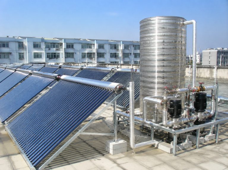 陵城区商用大容量真空管太阳能热水系统